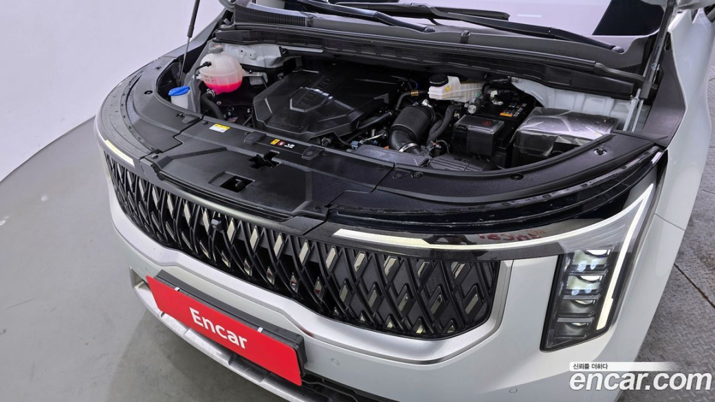 Kia Carnival 7-Seater Signature, 2024