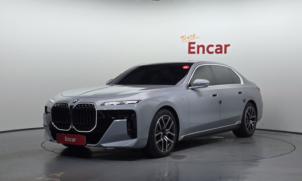 BMW 7-Series 740d xDrive M Sport, 2025