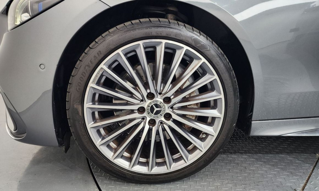 Mercedes-Benz C-Class C300 AMG Line, 2022