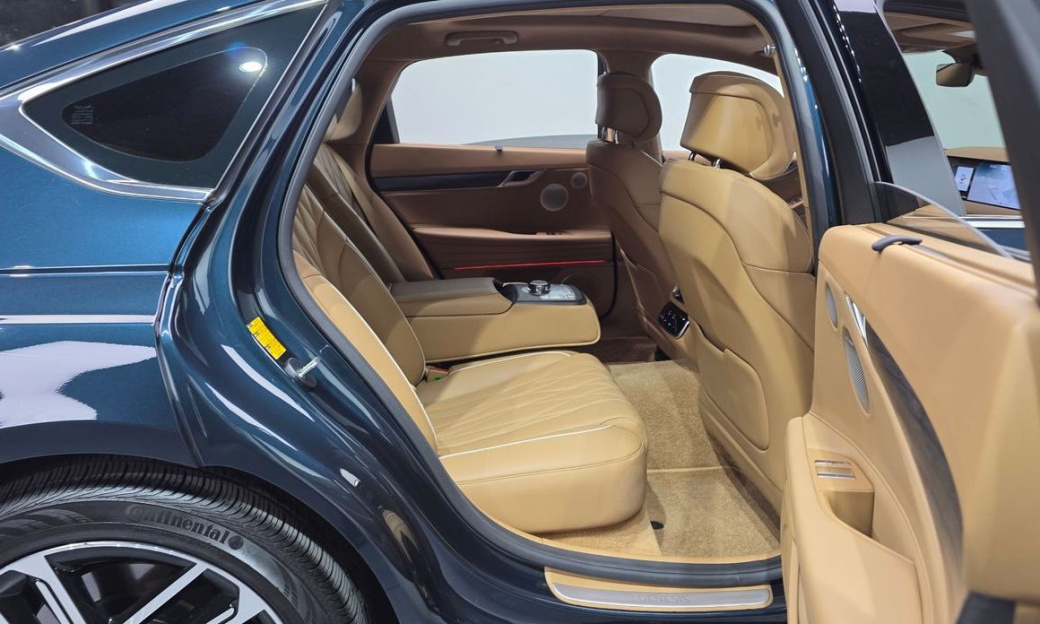 Genesis G80 Gasoline 2.5 Turbo AWD, 2025