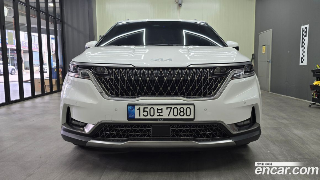 Kia Carnival 7-Seater Signature, 2023