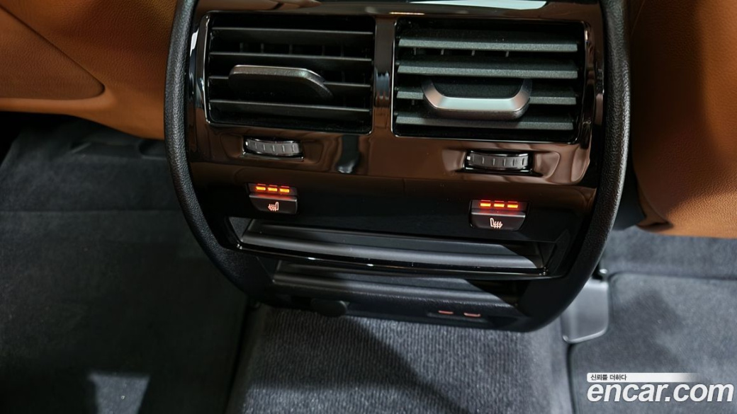 BMW 5-Series 520i Luxury, 2022
