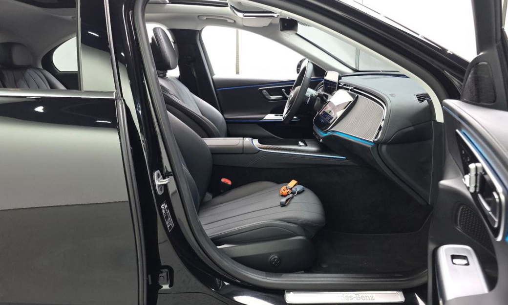 Mercedes-Benz E-Class E200 Avantgarde, 2025