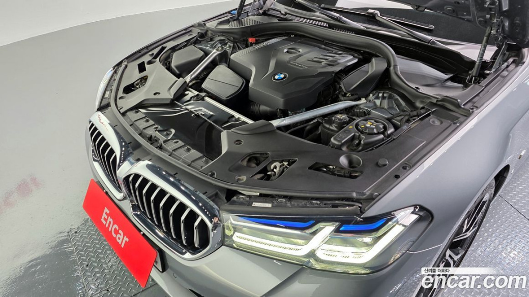 BMW 5-Series 530i M Sport Package, 2023