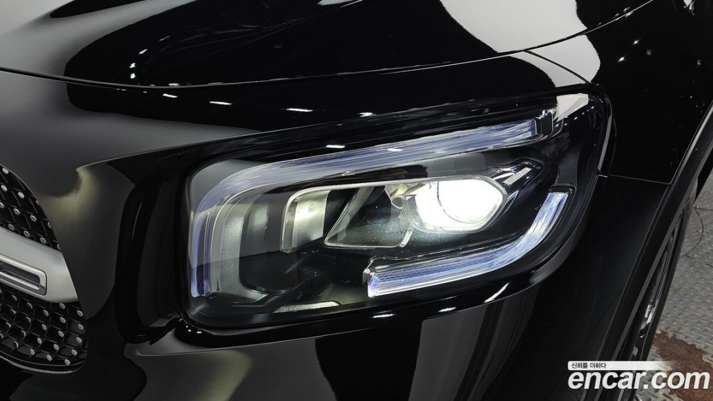 Mercedes-Benz GLB-Class GLB250 4MATIC, 2023