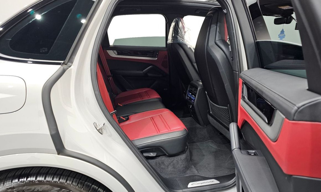 Porsche Cayenne 3.0, 2024