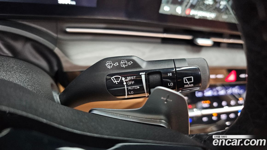 Kia Carnival 9-Seater Signature, 2023