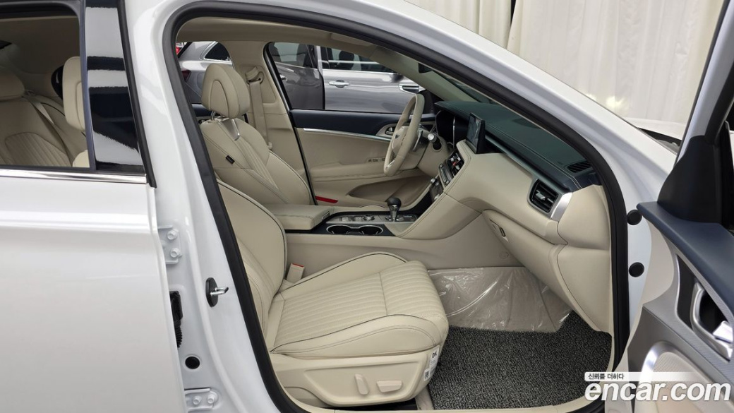 Genesis G70 Gasoline 2.5T 2WD, 2025