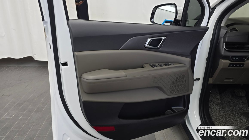 Kia Carnival 9-Seater Noblesse, 2024