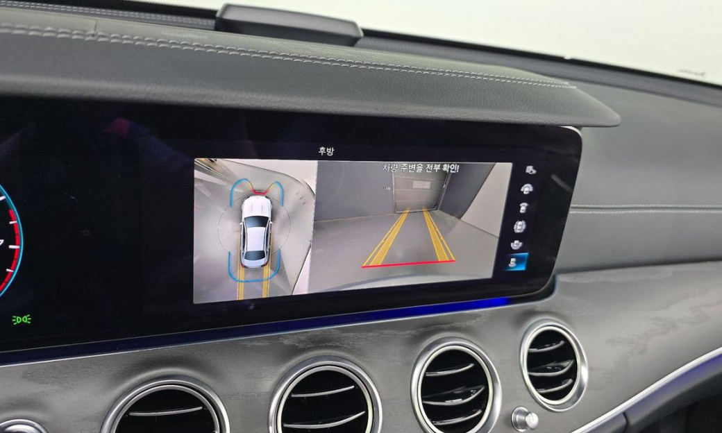 Mercedes-Benz E-Class E350 4MATIC AMG Line, 2022