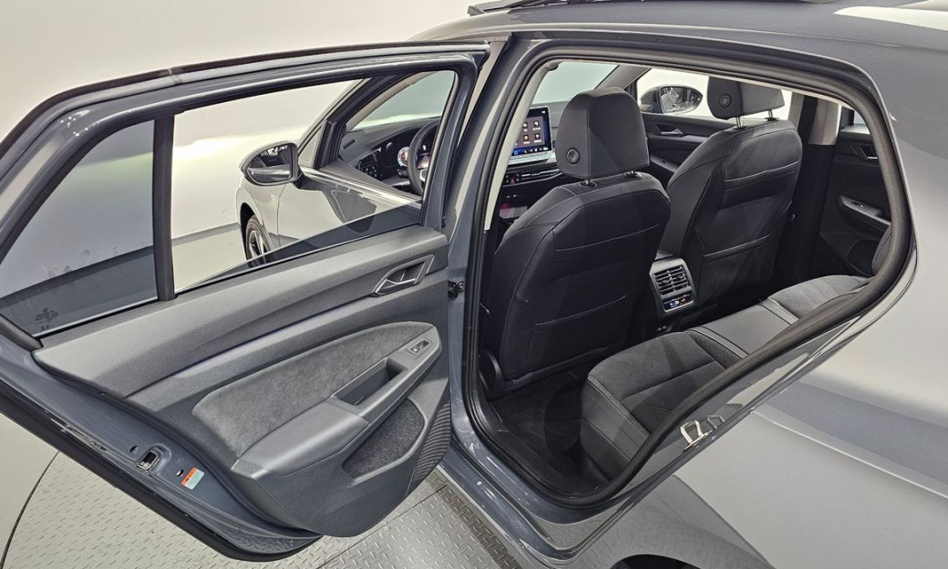 Volkswagen Golf 2.0 TDI Prestige, 2025