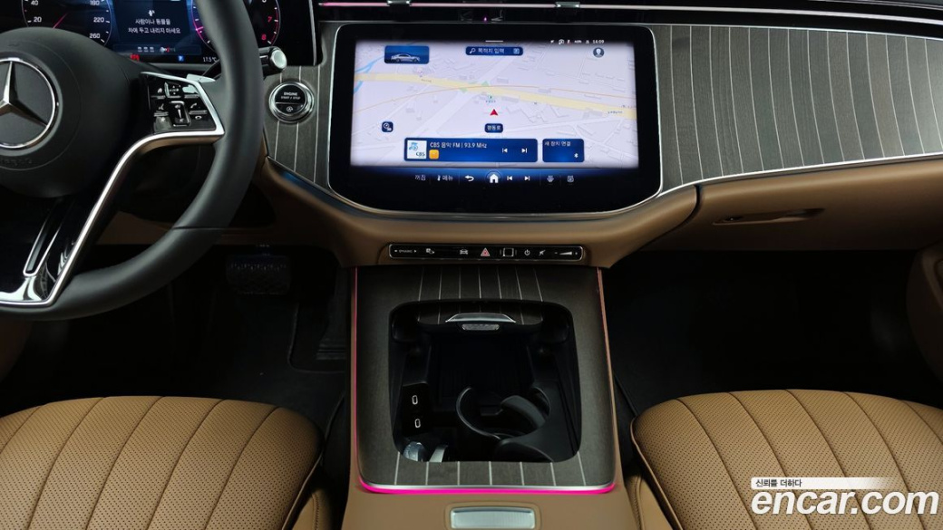Mercedes-Benz E-Class E300 4MATIC Exclusive, 2026