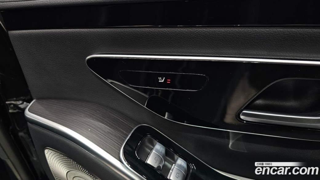 Mercedes-Benz S-Class S350 d 4MATIC, 2025