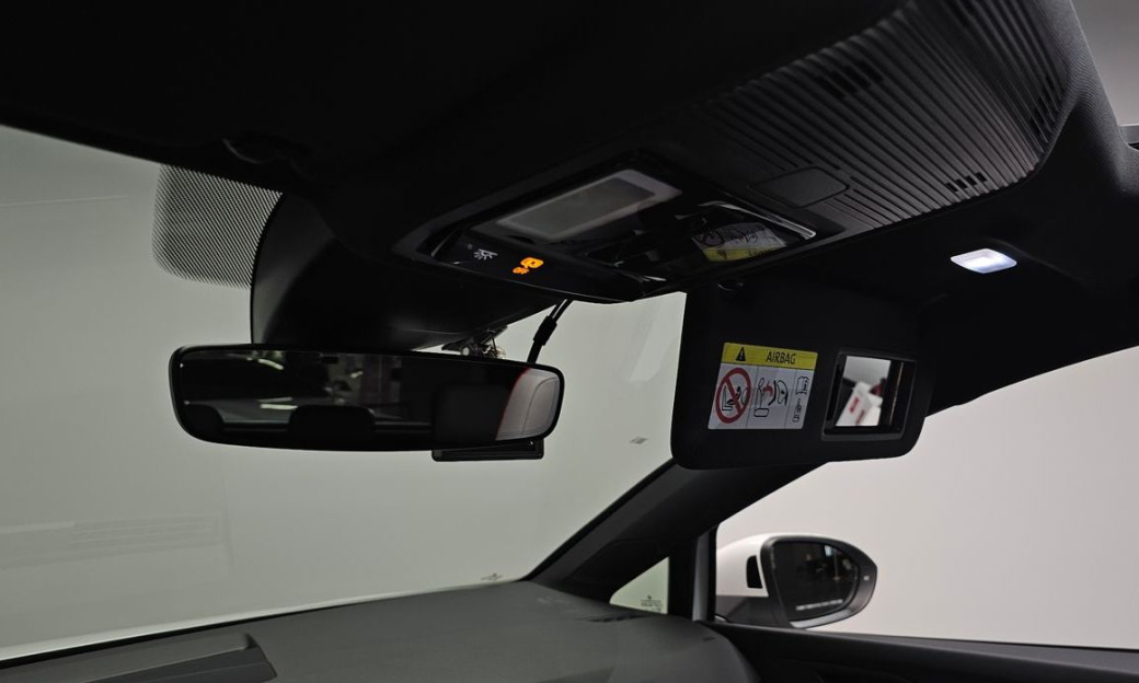 Volkswagen Golf 2.0 GTI, 2024