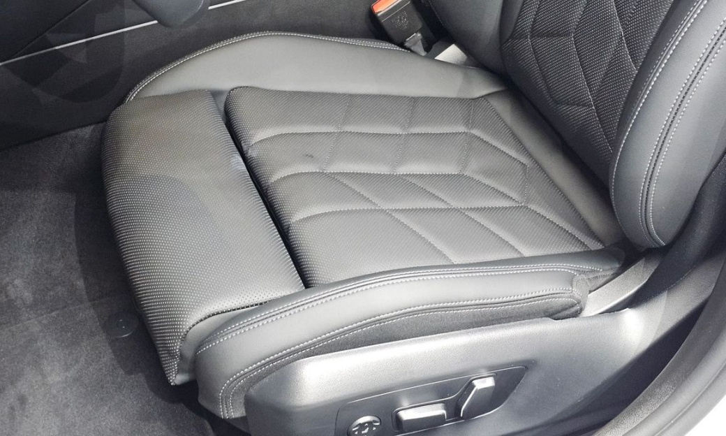 BMW 5-Series 520i M Sport, 2025