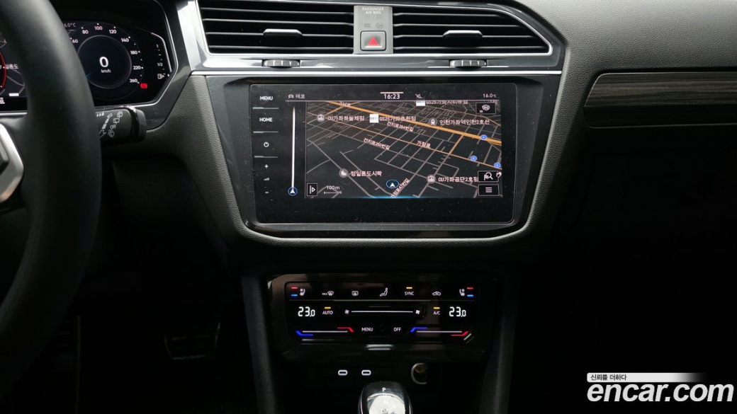 Volkswagen Tiguan 2.0 TSI Prestige, 2024