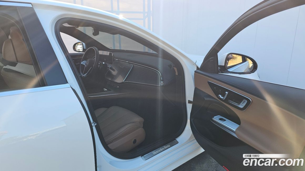 Mercedes-Benz E-Class E200 Avantgarde, 2025