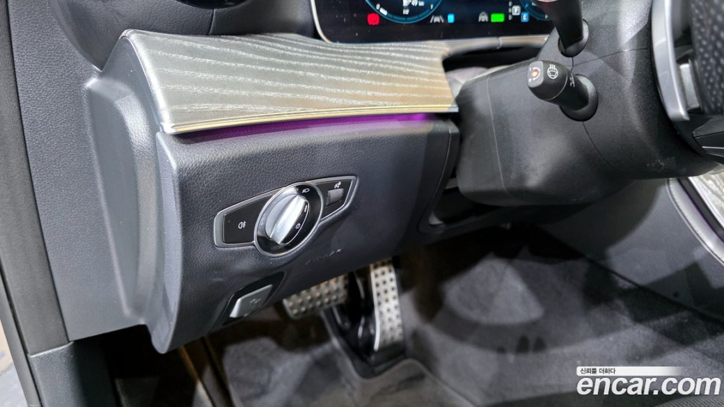Mercedes-Benz E-Class E350 4MATIC AMG Line, 2022