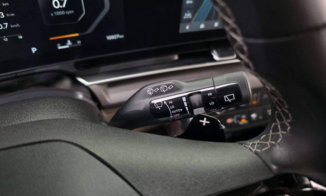 Kia Carnival 9-Seater Noblesse, 2025