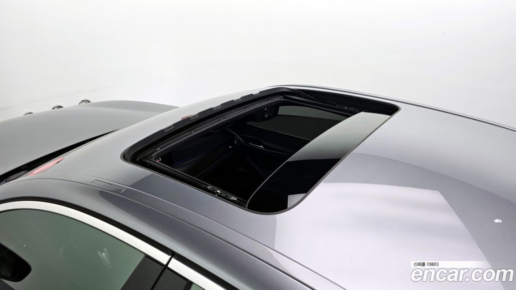 BMW 5-Series 520i M Sport, 2023