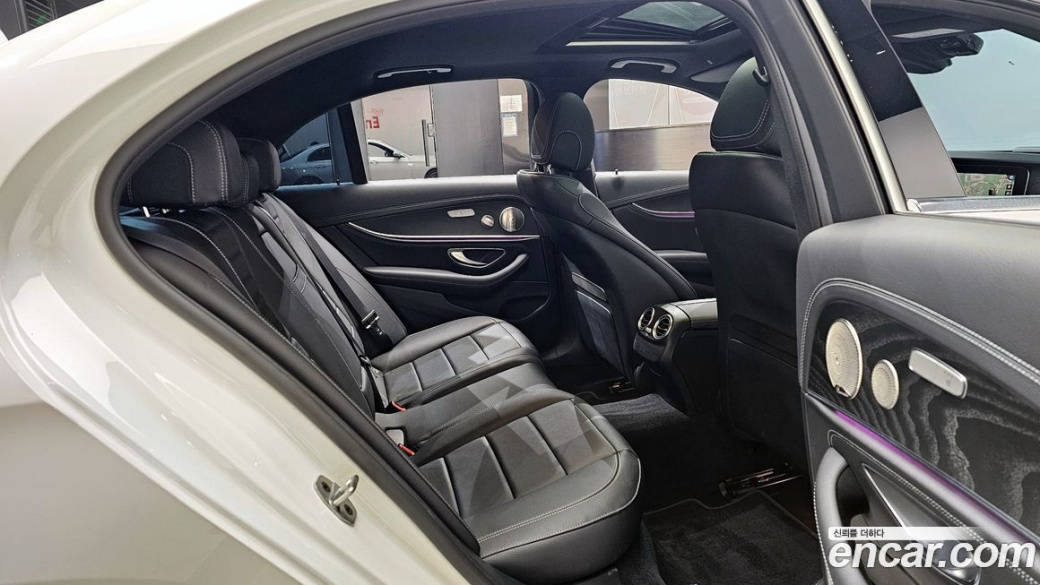 Mercedes-Benz E-Class E220d 4MATIC AMG Line, 2022
