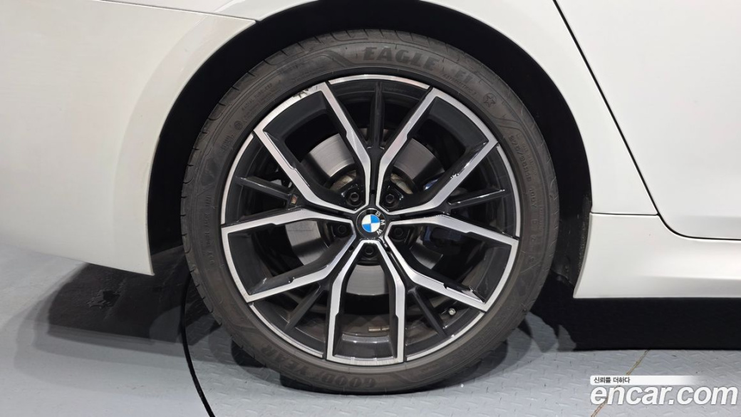 BMW 5-Series 530i xDrive M Sport Package, 2022