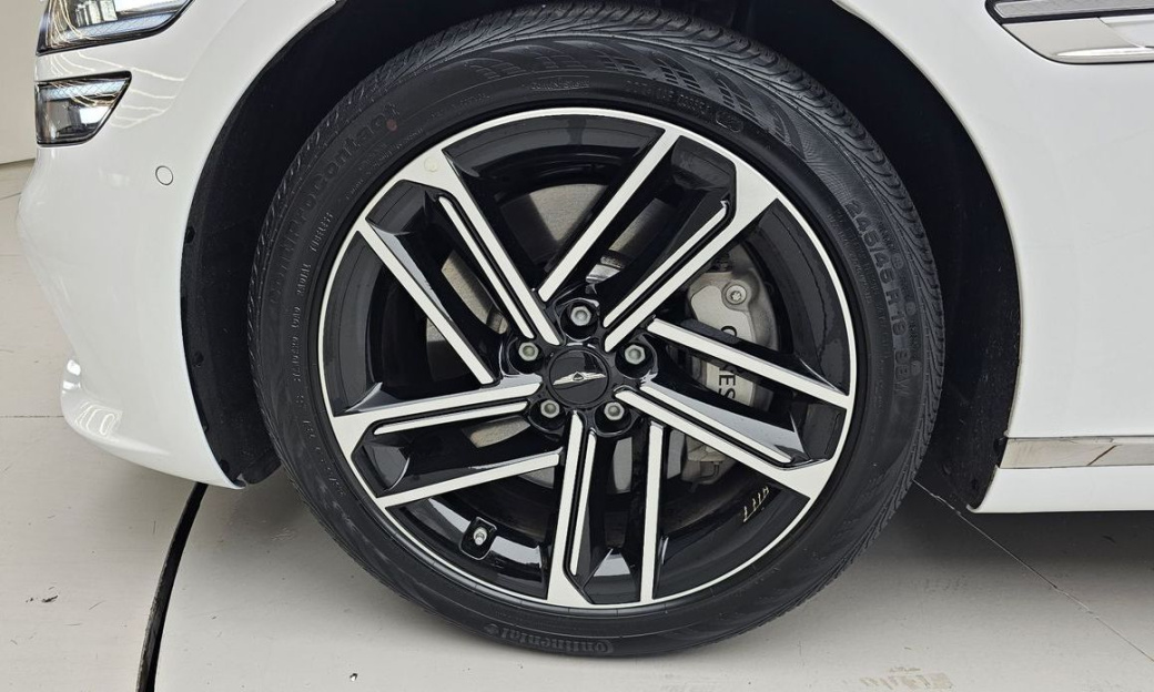 Genesis G80 Gasoline 2.5 Turbo 2WD, 2025