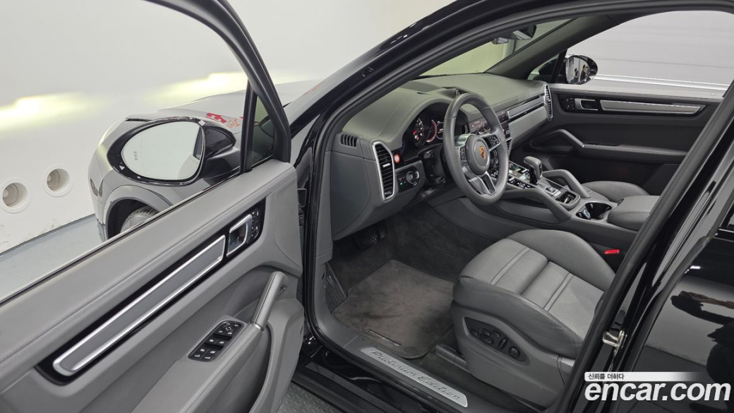 Porsche Cayenne 3.0 PLATINUM EDITION, 2023