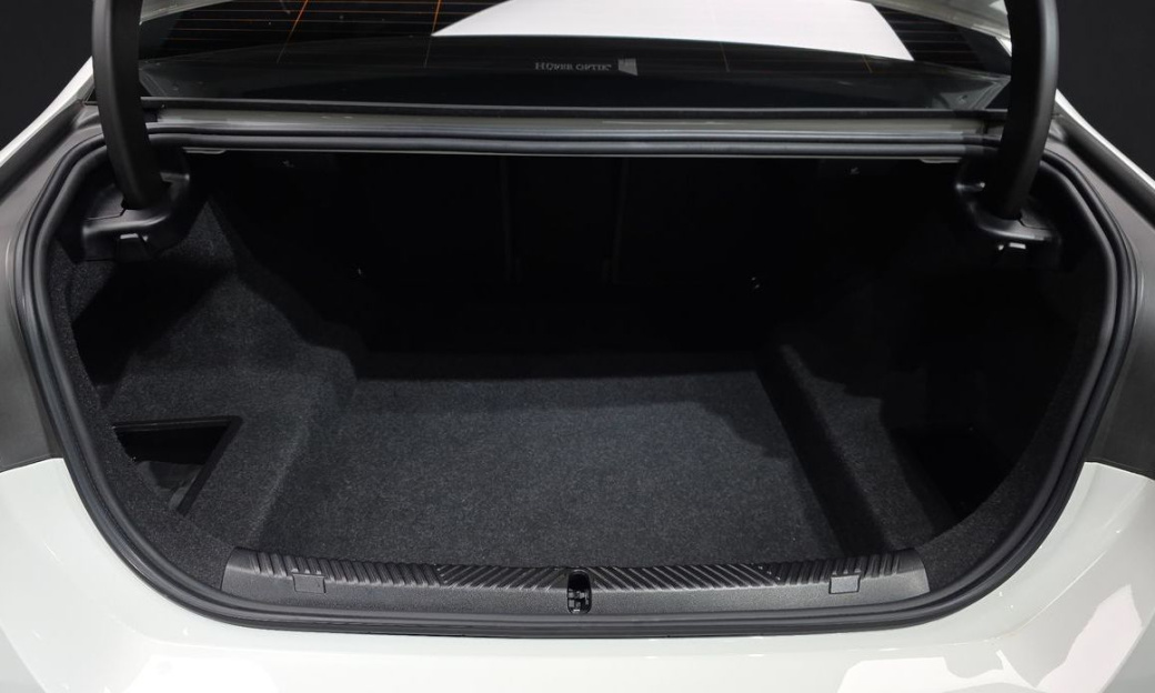 BMW 5-Series 520i M Sport, 2024