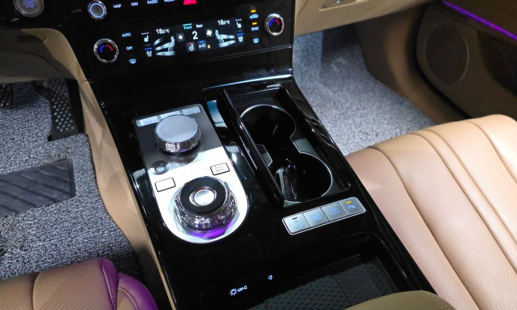 Genesis G80 Gasoline 2.5 Turbo 2WD, 2025