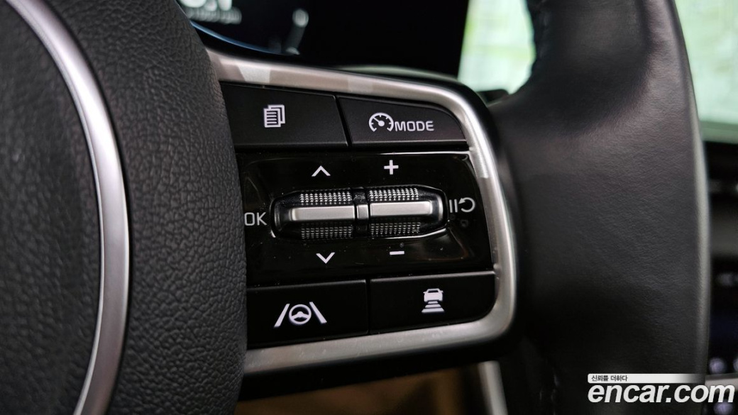 Kia Carnival 9-Seater Signature, 2023