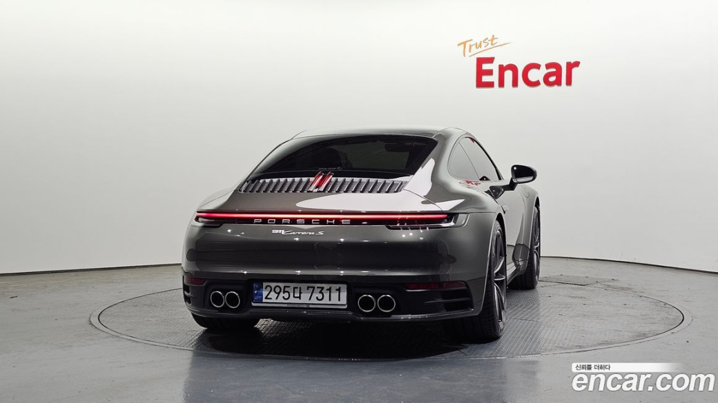 Porsche 911 Carrera S, 2023