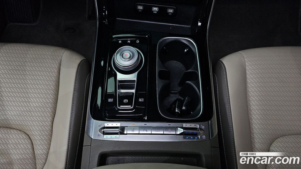 Kia Carnival 9-Seater Signature, 2022