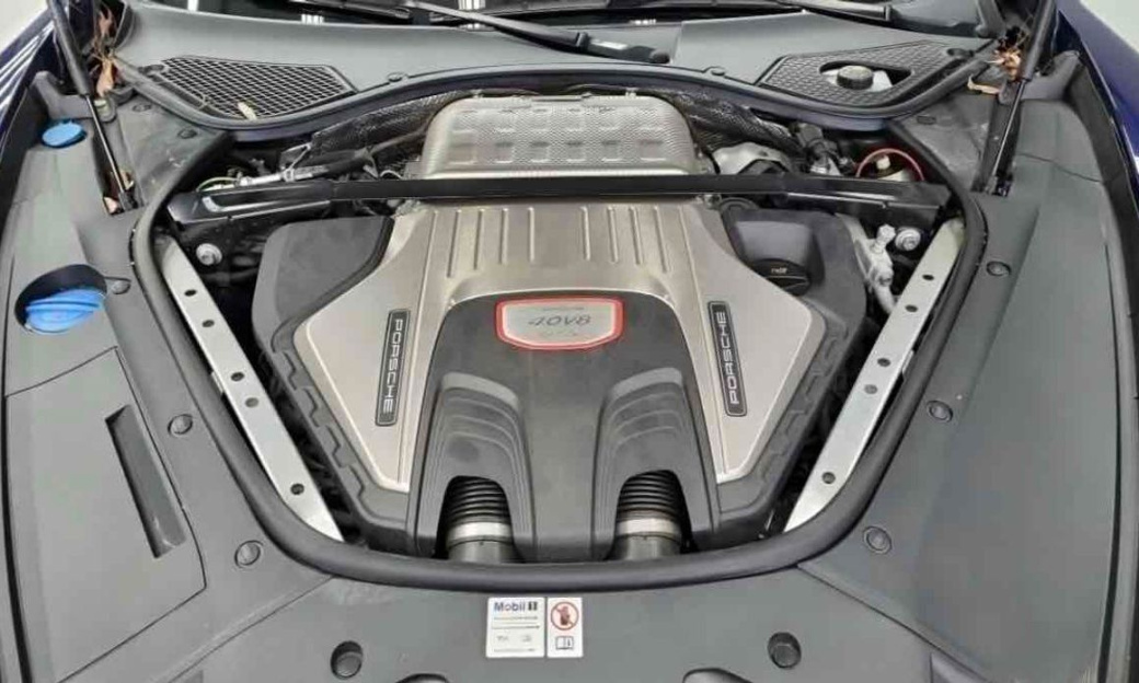 Porsche Panamera 4.0 GTS, 2023