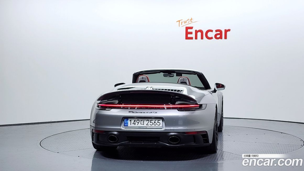 Porsche 911 Carrera 4 GTS Cabriolet, 2022