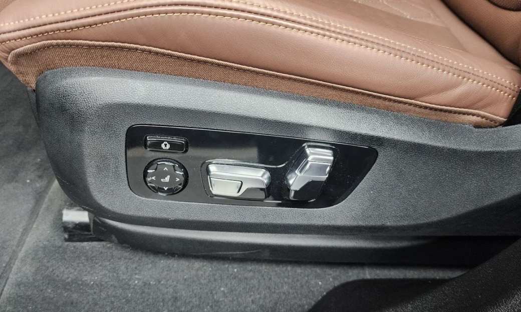 BMW X6 xDrive40i M Sport, 2025