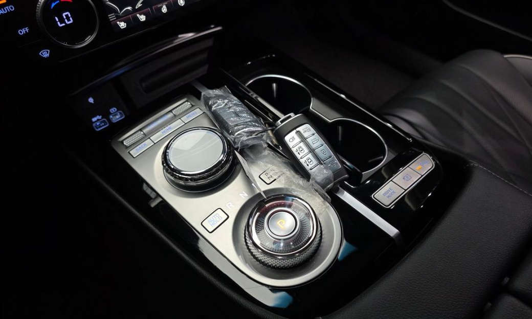 Genesis G80 Gasoline 2.5 Turbo AWD, 2024