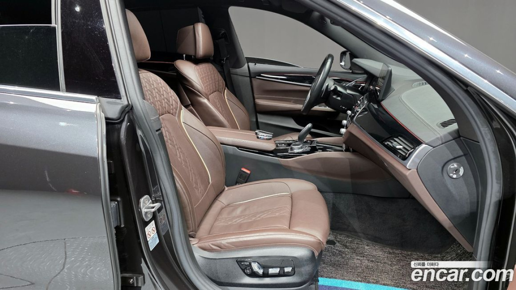 BMW Gran Turismo 640i xDrive M Sport, 2022