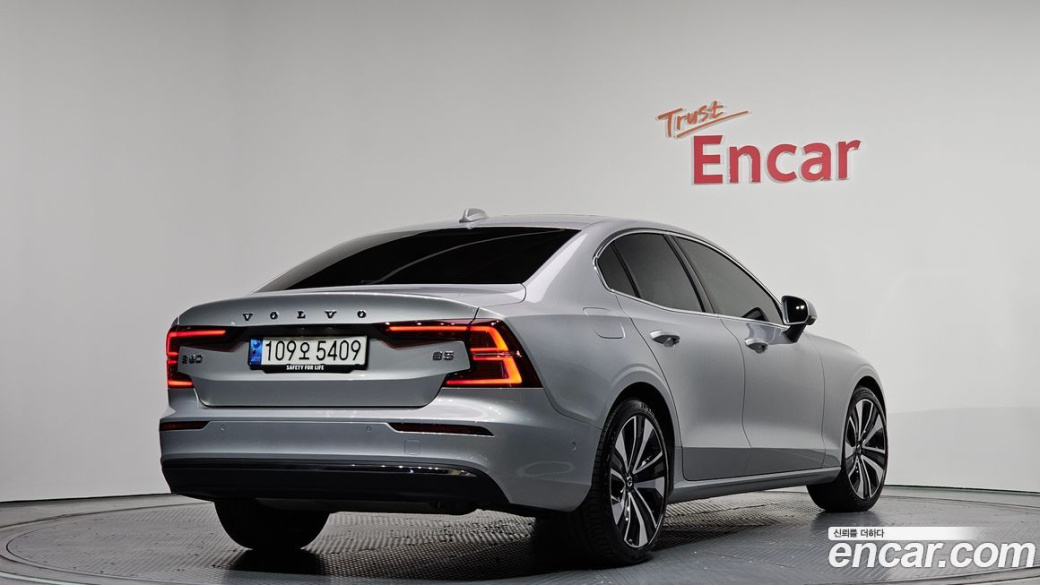 Volvo S60 B5 Ultimate Bright, 2023