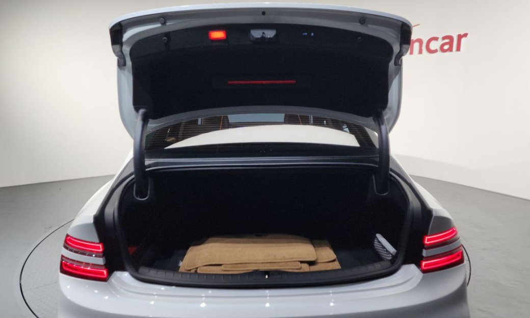 Genesis G80 Gasoline 2.5 Turbo AWD, 2026