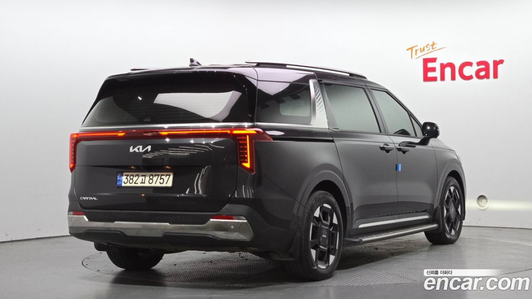 Kia Carnival 9-Seater Noblesse, 2024