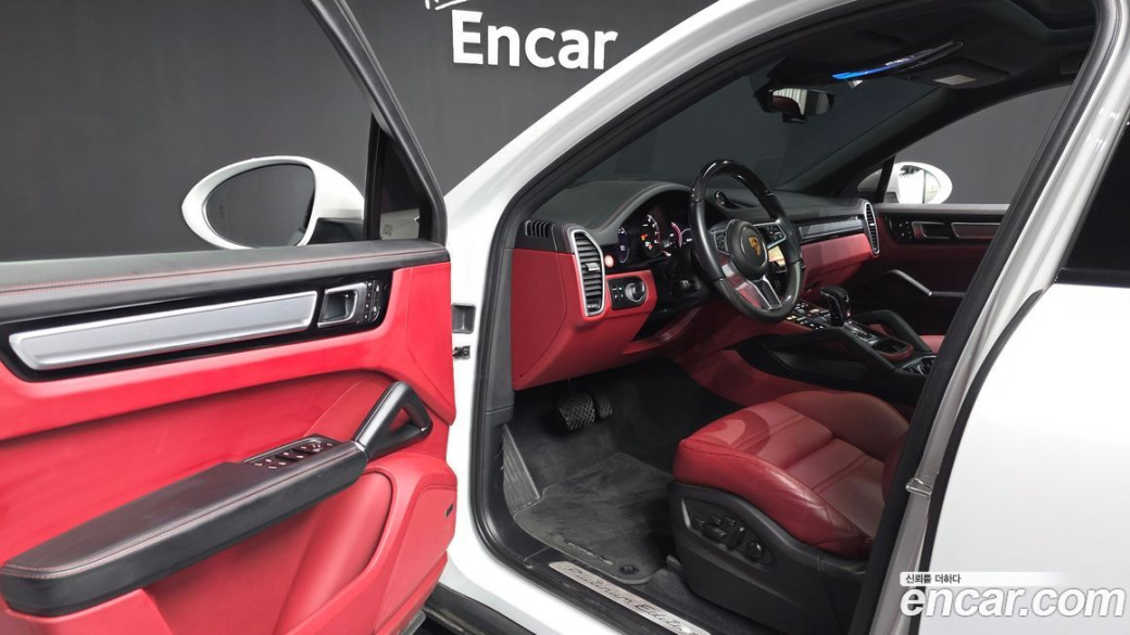 Porsche Cayenne 3.0 COUPE PLATINUM EDITION, 2022