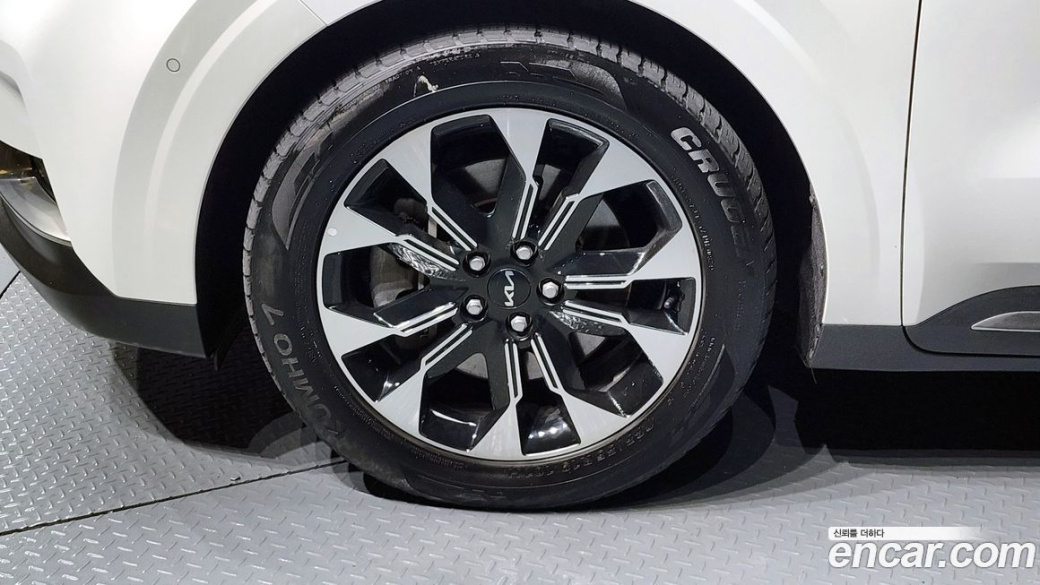 Kia Carnival 9-Seater Signature, 2023