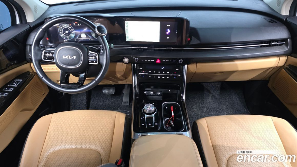 Kia Carnival 7-Seater Signature, 2022