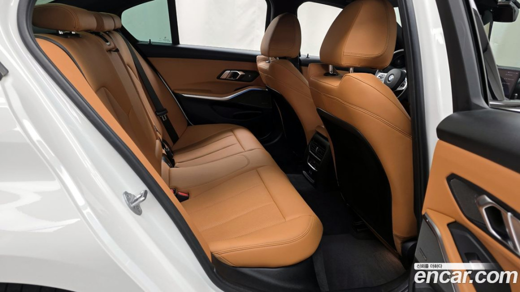 BMW 3-Series 320i M Sport, 2024