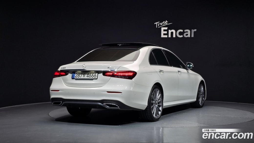 Mercedes-Benz E-Class E350 4MATIC AMG Line, 2022