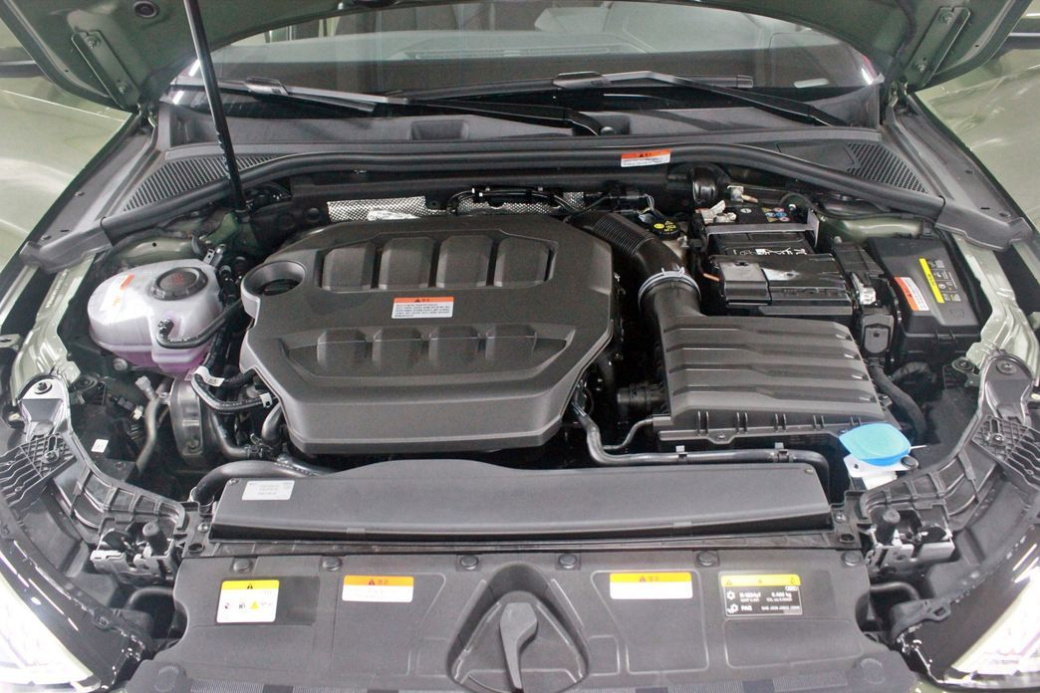 Audi A3 40 TFSI Premium, 2026