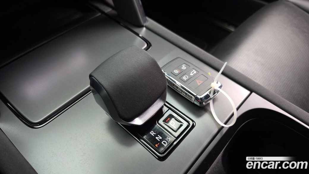 Land Rover Discovery Sport P250 Dynamic SE, 2025