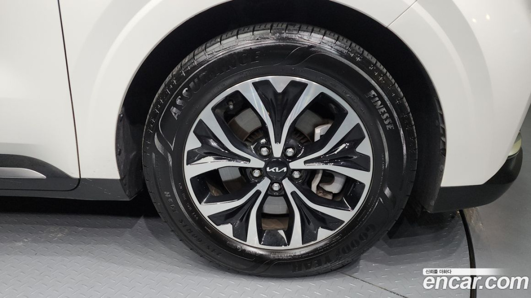 Kia Carnival 9-Seater Noblesse, 2023
