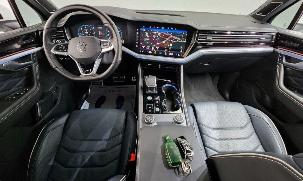 Volkswagen Touareg 3.0 TDI R-Line, 2025